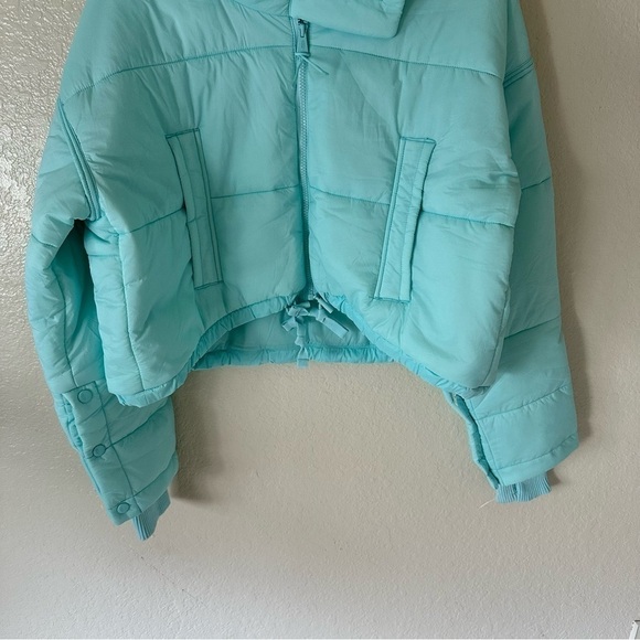 NEW FREE PEOPLE High Frequency Cropped Puffer jacket size M - Picture 13 of 16